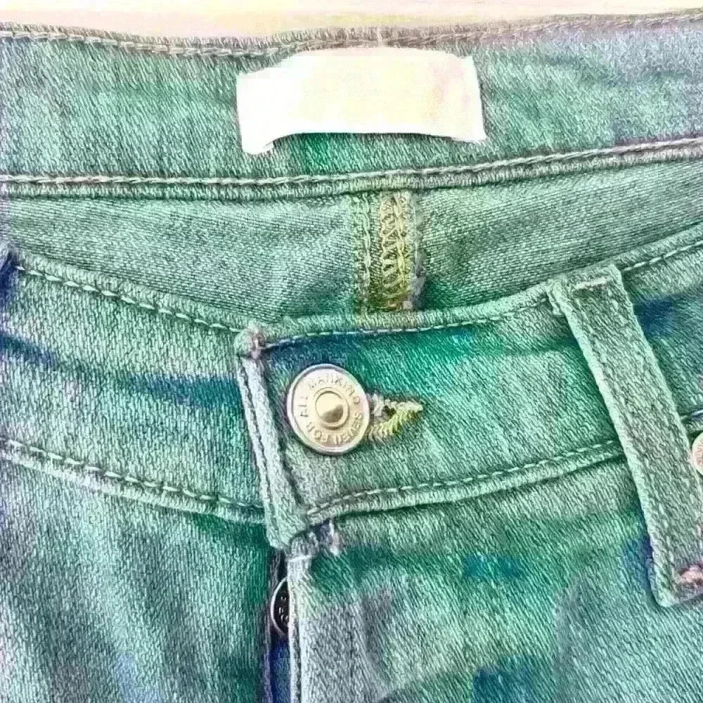 7 For All Mankind Jeans. Distressed. Size 27. NWOT. - Picture 2 of 8